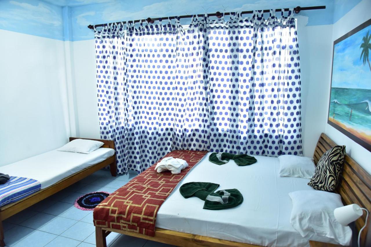 Hotel Happy Tuna Hikkaduwa Eksteriør billede