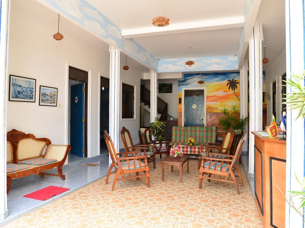 Hotel Happy Tuna Hikkaduwa Eksteriør billede